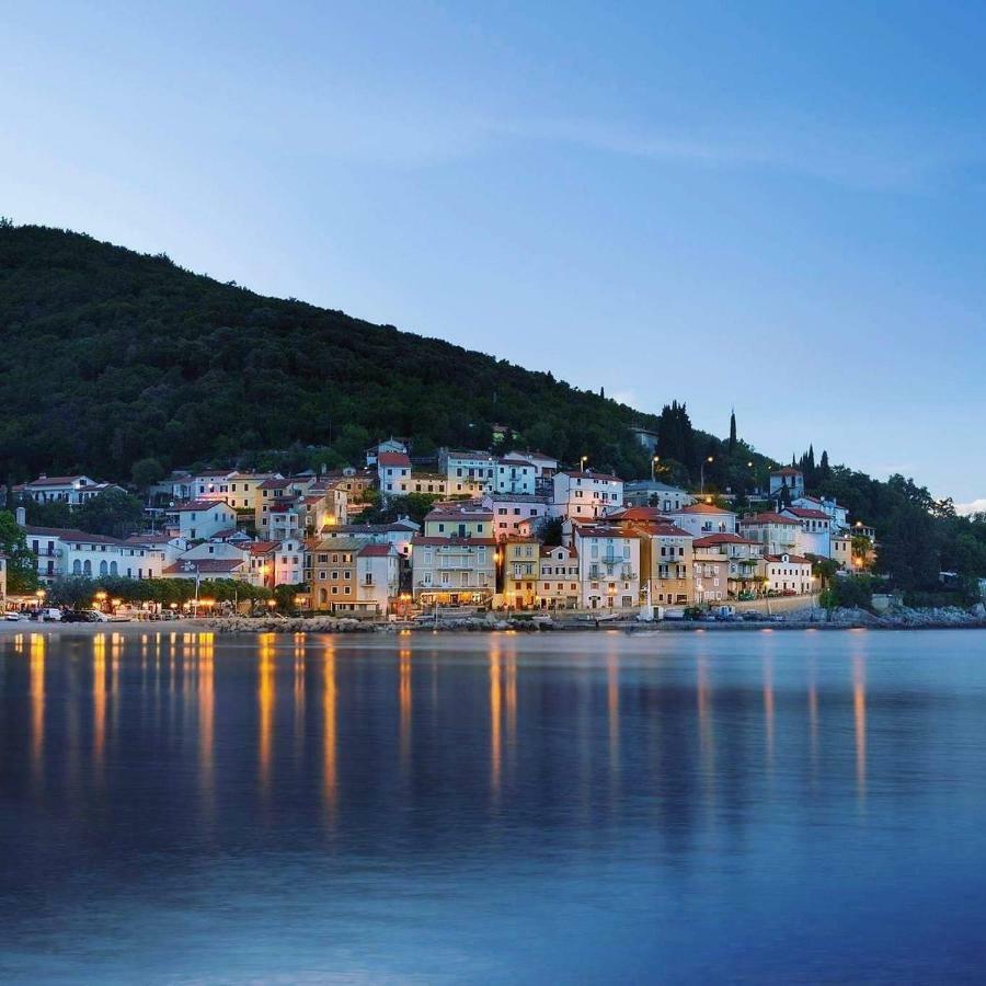 Apartments Blue & Green Moscenicka Draga Bagian luar foto